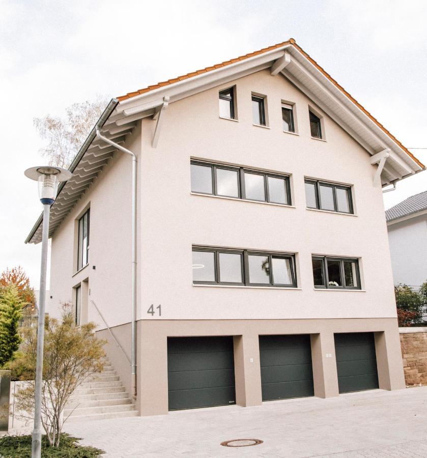 BlumenRaum - Ferienwohnung In Карлсруе Екстер'єр фото